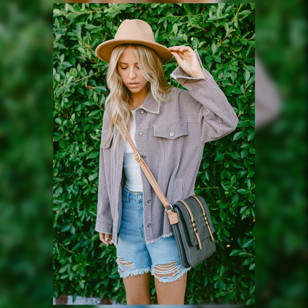 ALYSSA • Large Flapover Crossbody Bag - Picture 6 of 13